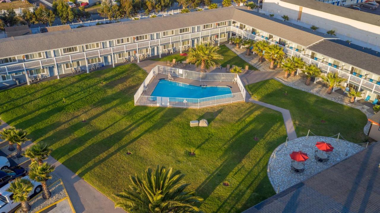 San Simeon Lodge Exterior photo